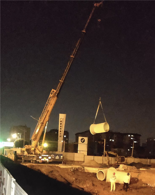 延平区“弯臂矫正”—— 吊车的 “形变补偿” 技术