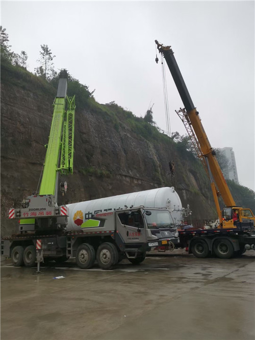 延平区“不怕风雨冻”—— 吊车的 “恶劣环境适应” 技术